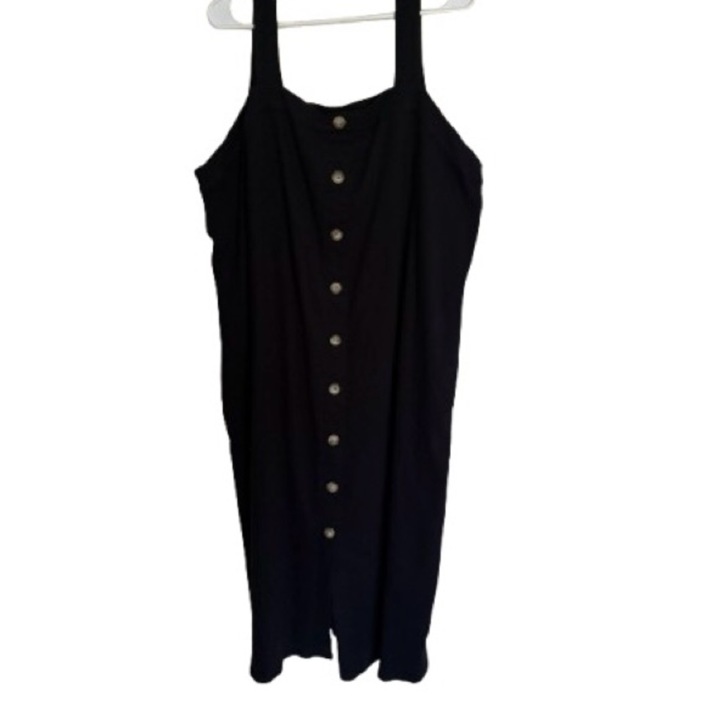 Classic Black Button-Front Dress with Pockets
